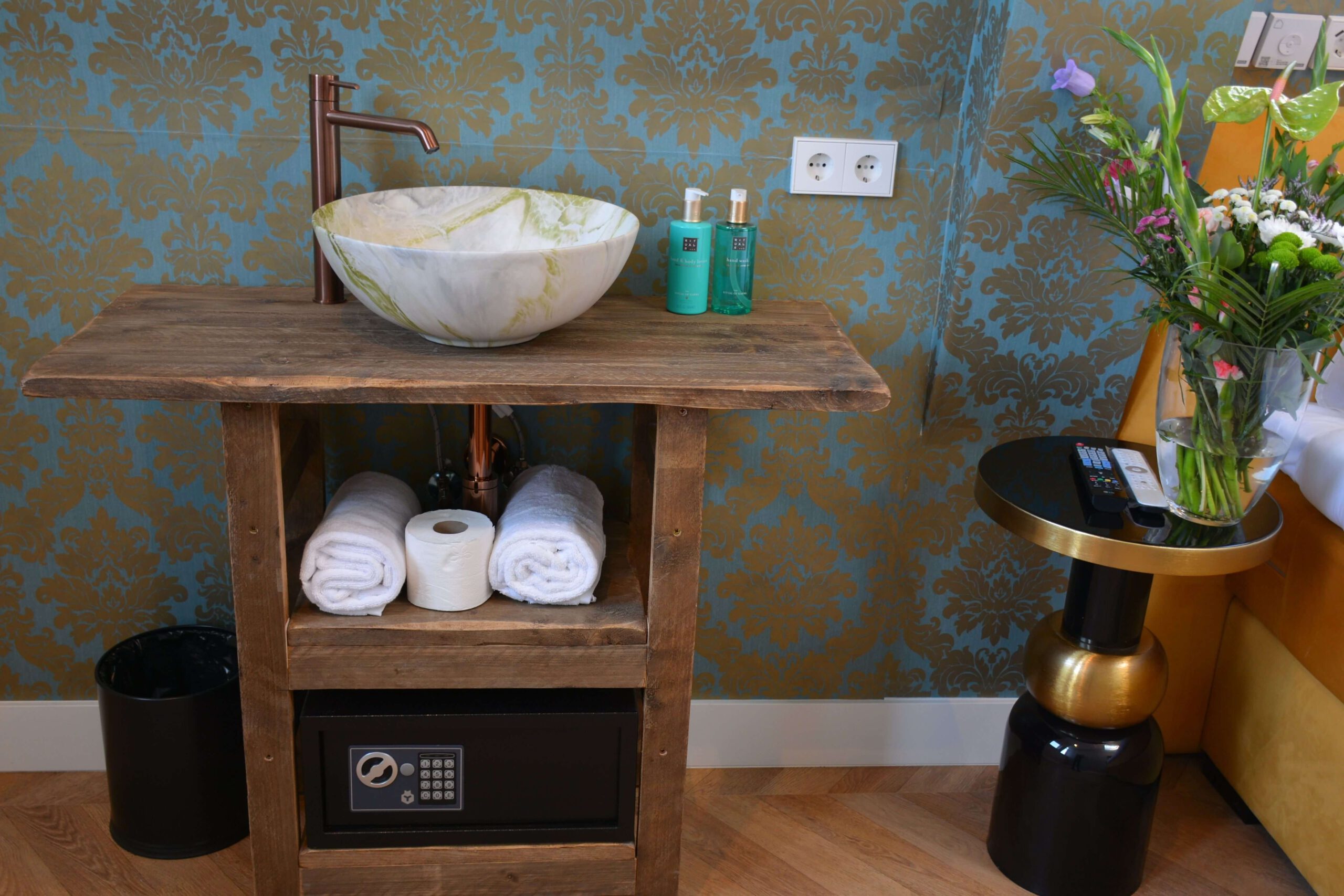 imgi_5_DSC_2150 Cropped